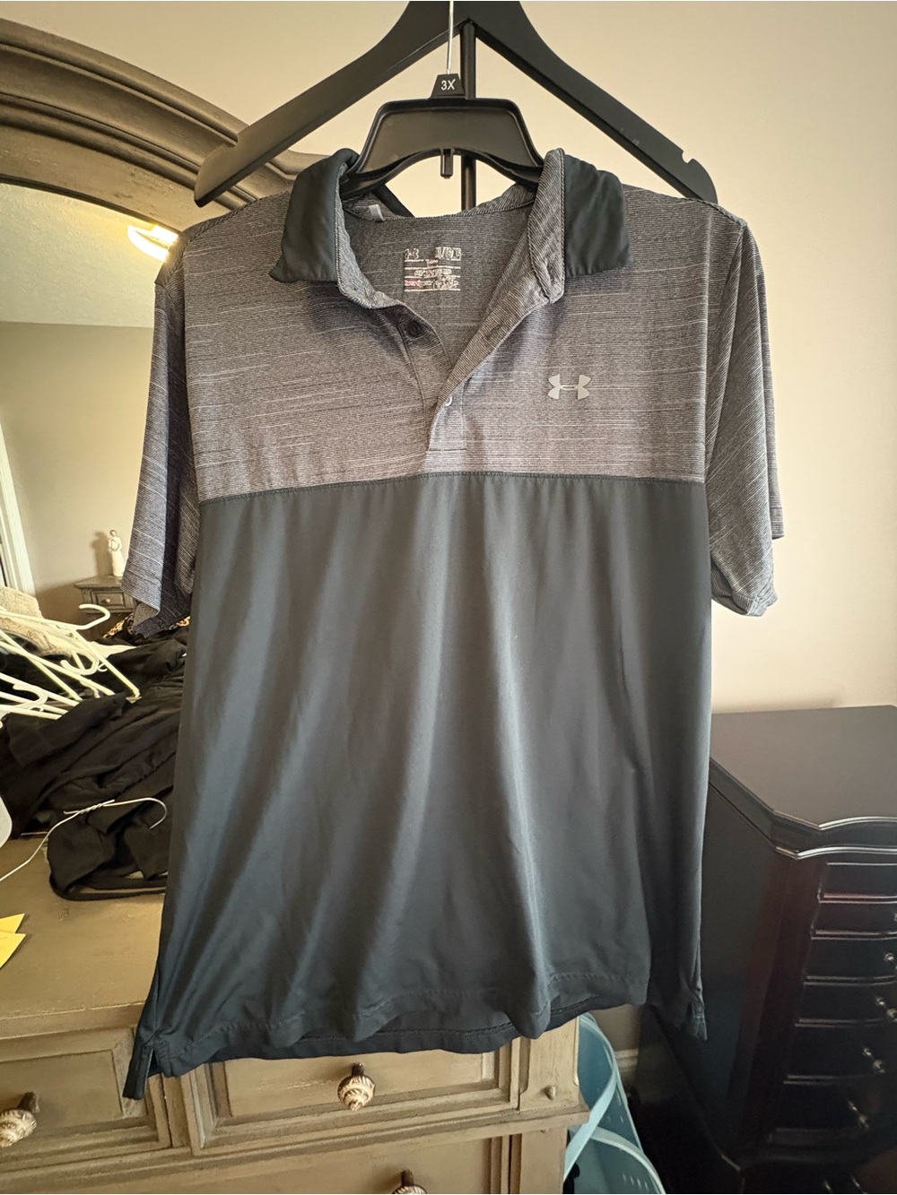 Under Armour Men’s Gray and Black Colorblock Polo